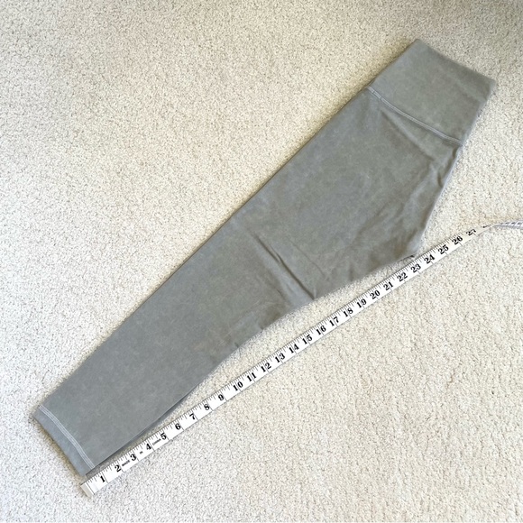 Lululemon Wunder Under High-Rise Tight *Snow Washed - like new - Picture 7 of 7